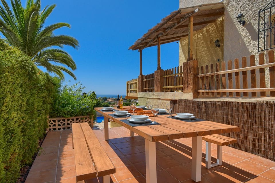 Balcony/Terrace, Dining area