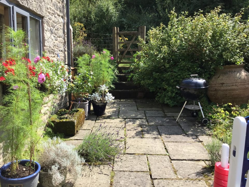 Lee house farm holiday cottage with possible use of hot tub ninety pounds a session House in Staffordshire Moorlands District