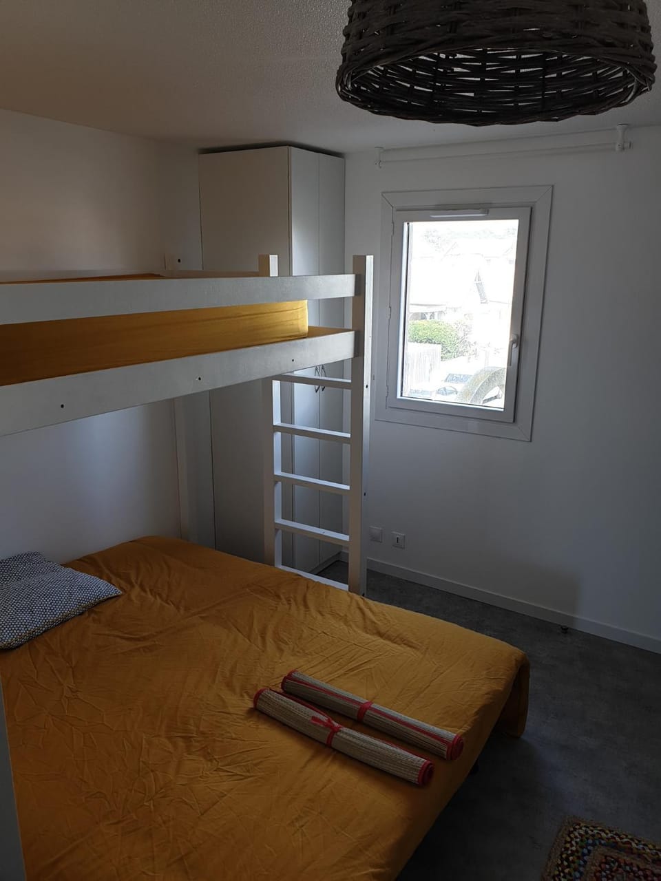 bunk bed