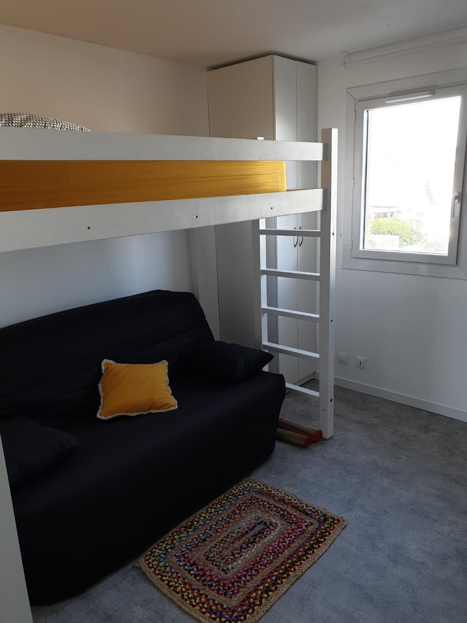 bunk bed