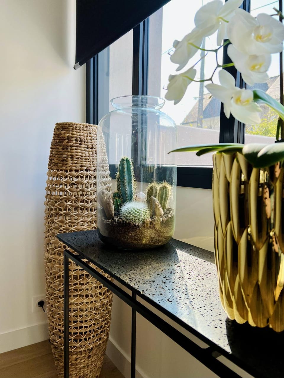 Decorative detail, Internal: Not applicable to any particular room