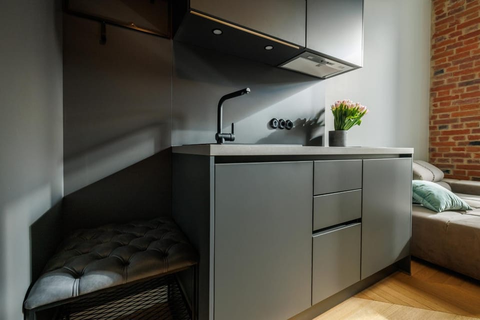 Coffee/tea facilities, Kitchen or kitchenette, Seating area