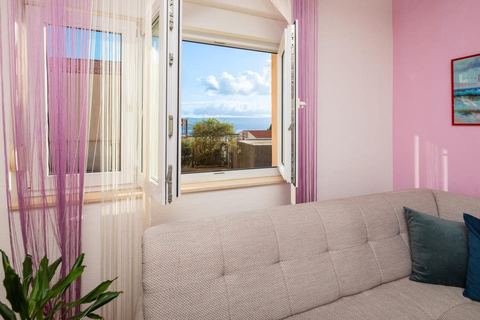 Living room, Sea view