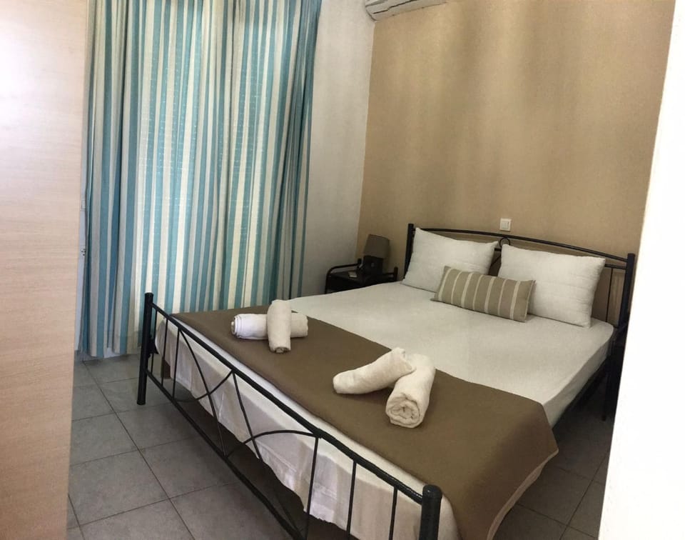 Retreat Apartments in Drosia - Apartment for 4 Apartment in Zakynthos, Greece