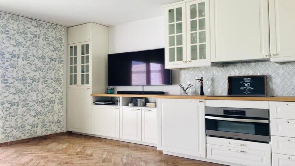 Living room, kitchen
