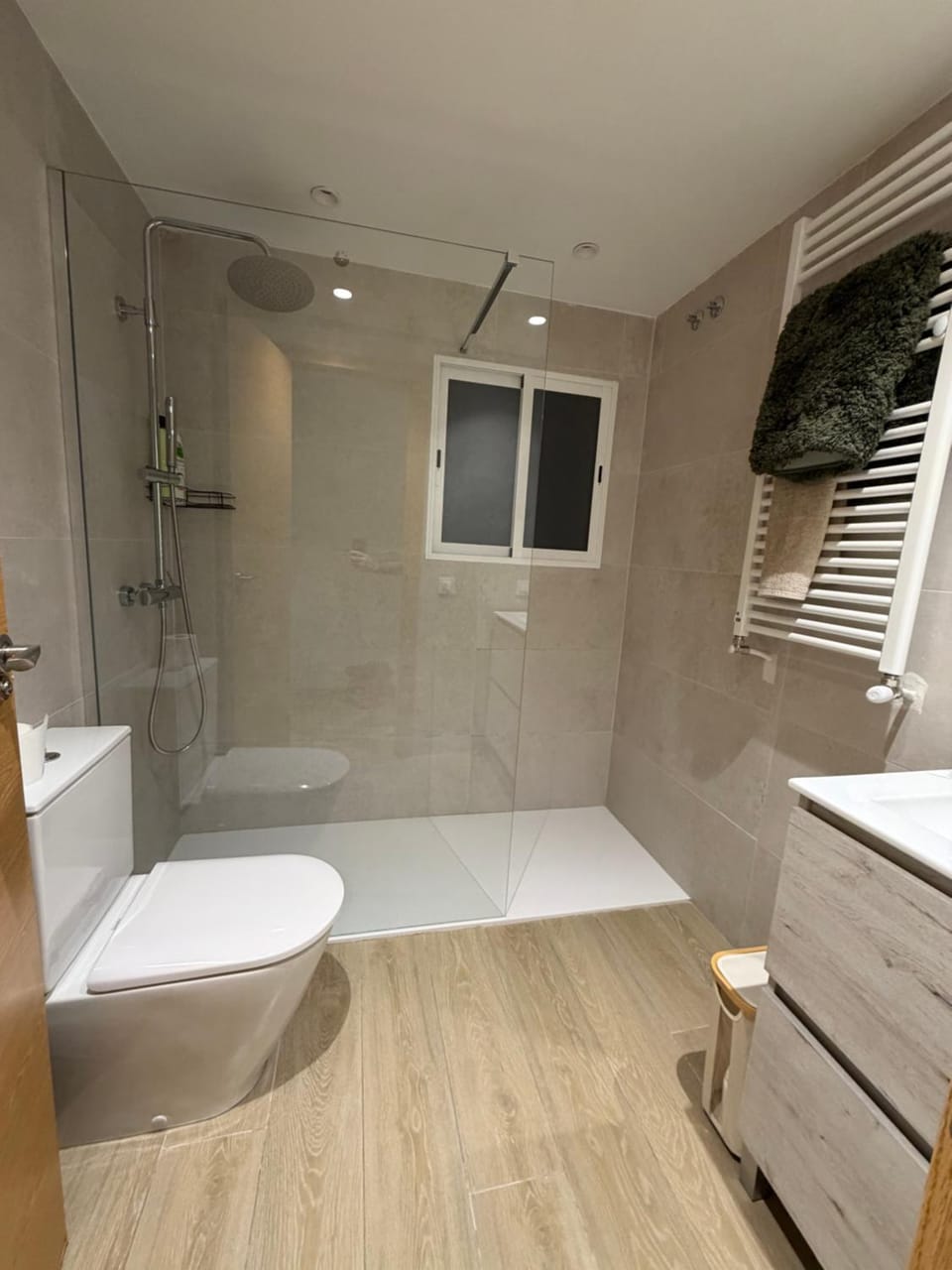 Shower, Toilet, Bathroom