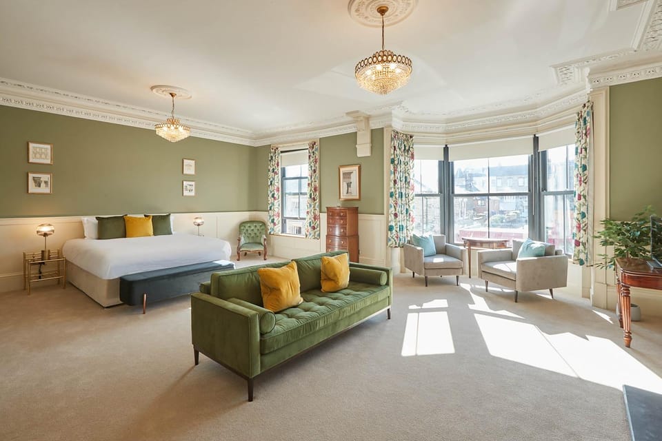 Living room, Bedroom