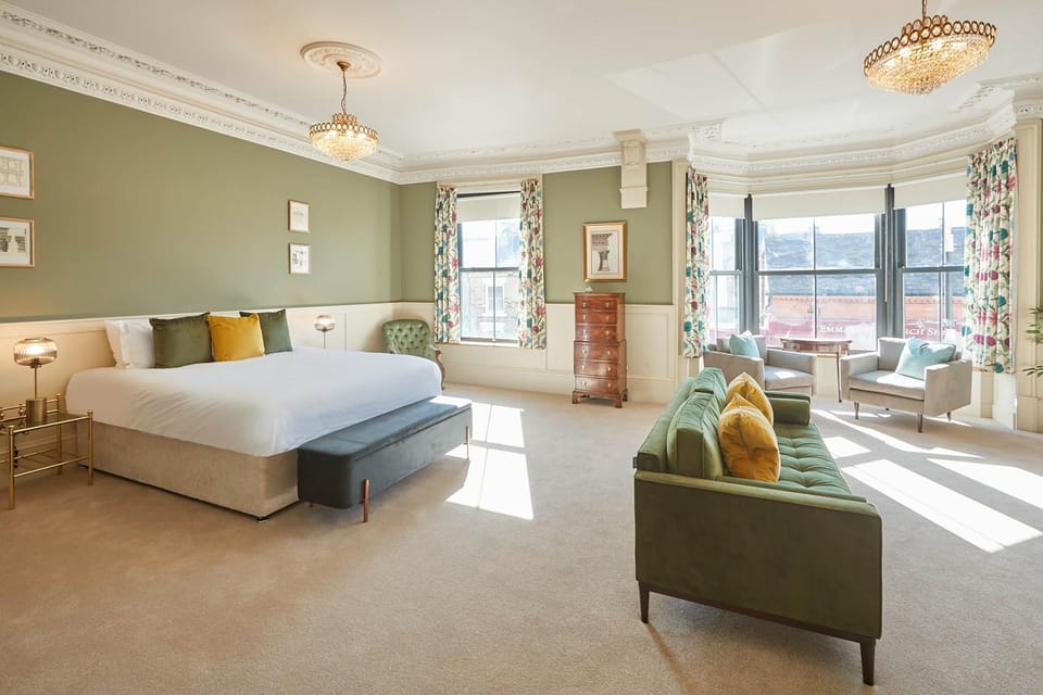Living room, Bedroom