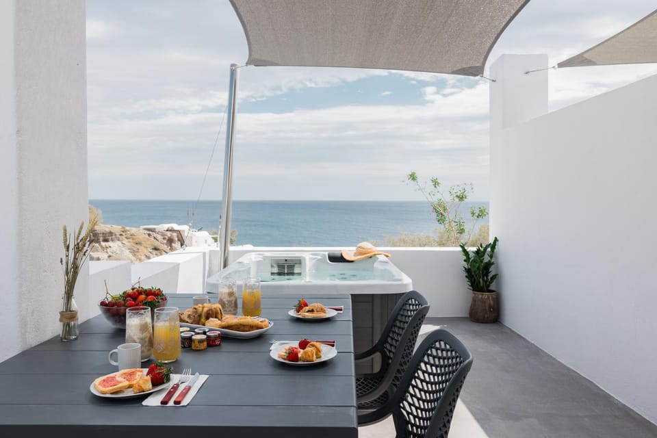 Red Beach Harmony suites Sotiria Apartment in Santorini
