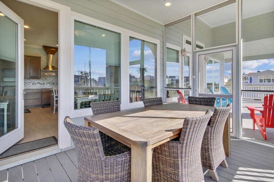 Patio, Seating area, Dining area, furniture