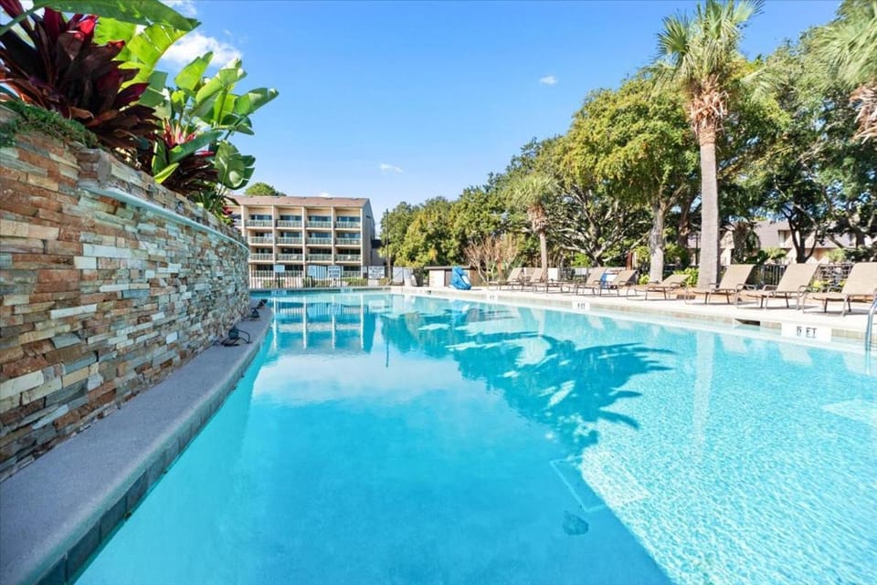 Garden, Seating area, Swimming pool