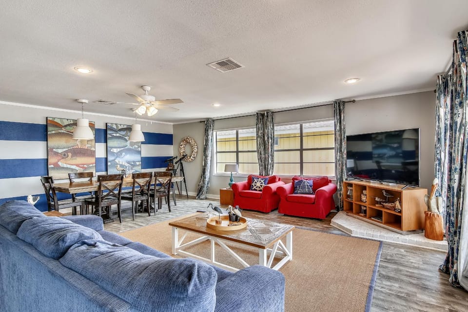 TV and multimedia, Living room, Seating area, Dining area, furniture