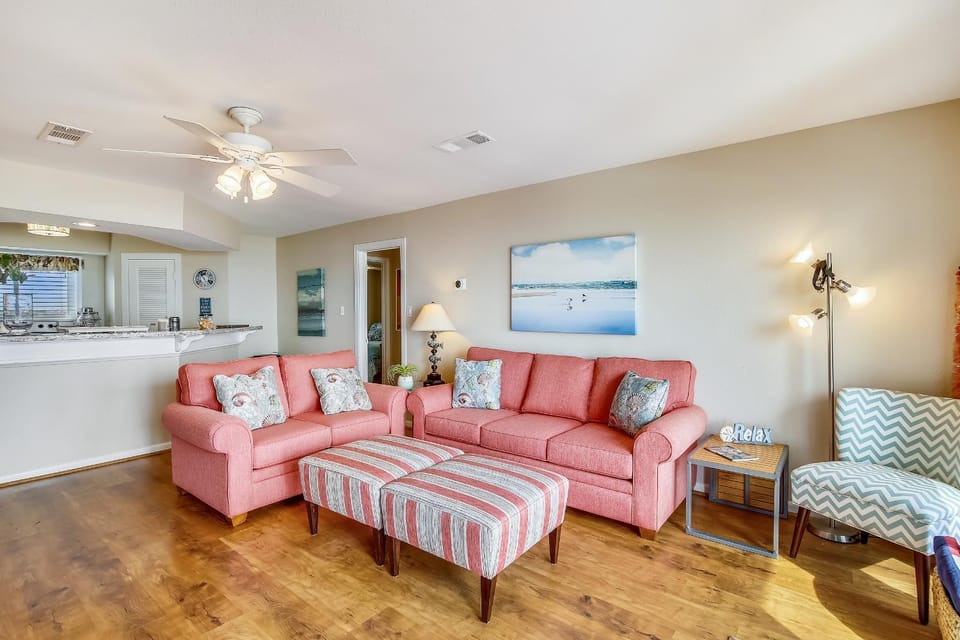 Living room, Seating area, furniture