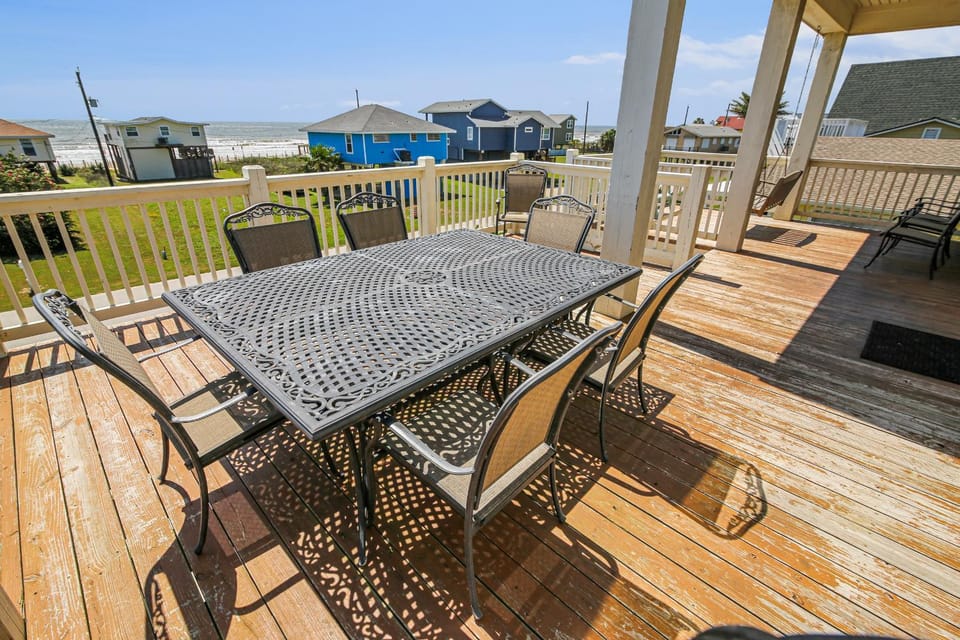 Patio, Balcony/Terrace, Seating area, Beach, Sea view
