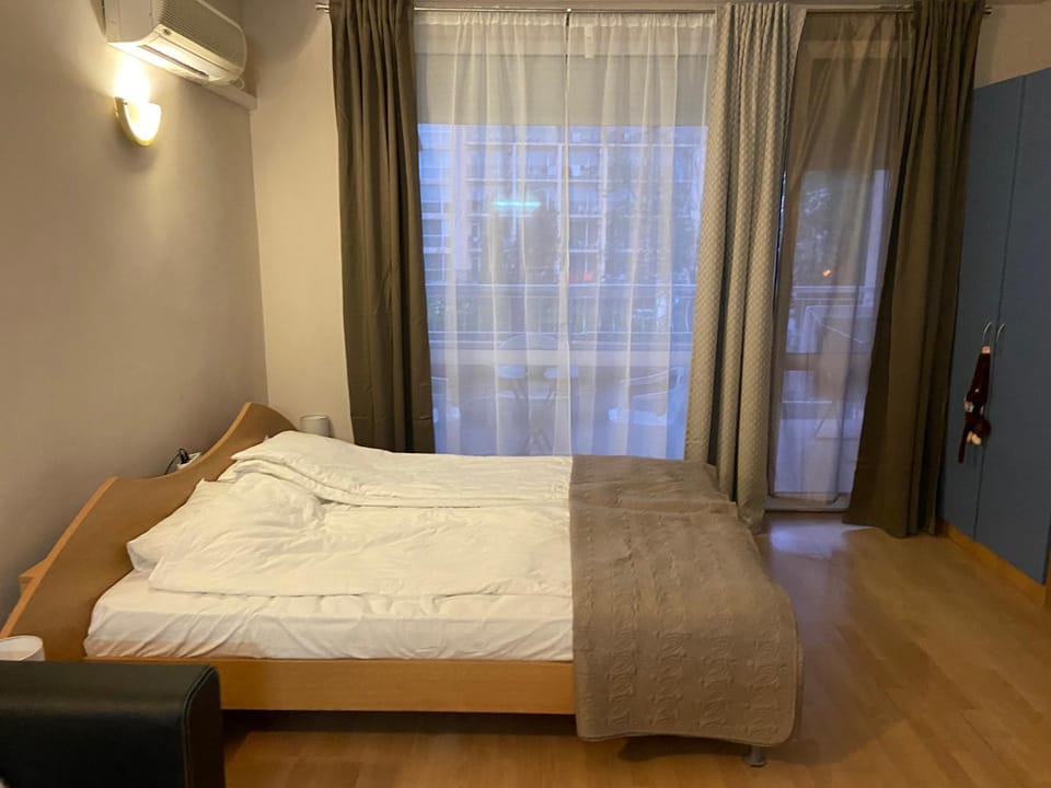 Studio - Sleeps 4 & Access to Pools Apartment in Sunny Beach