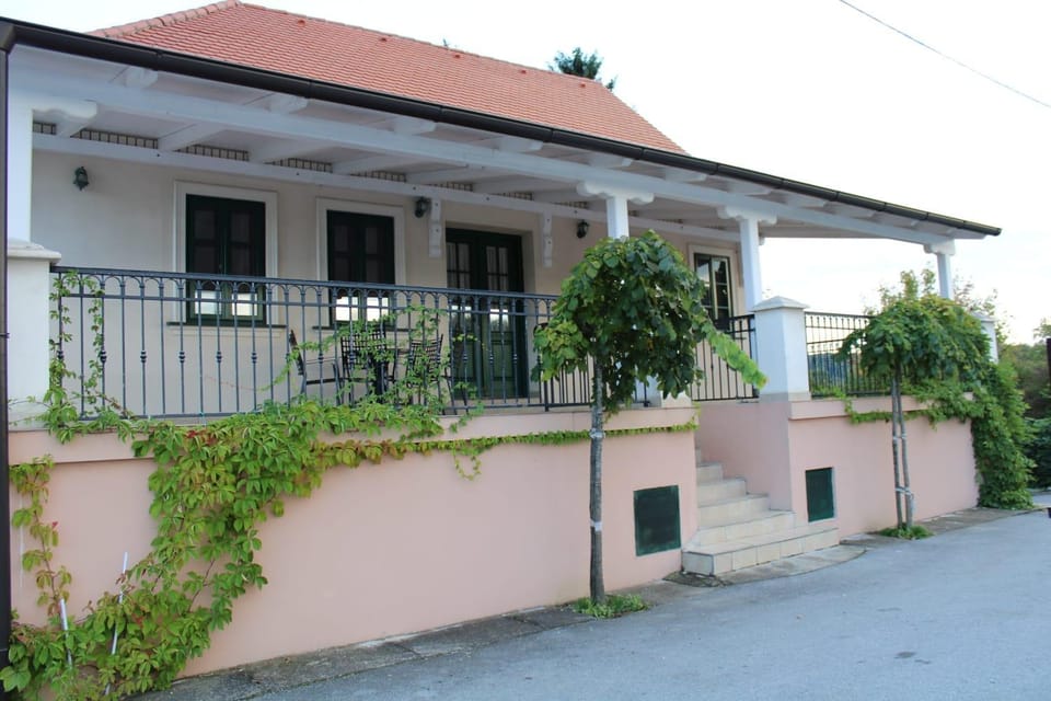 Taverna 1860 Rooms & Apartments Apartment in Slovenia