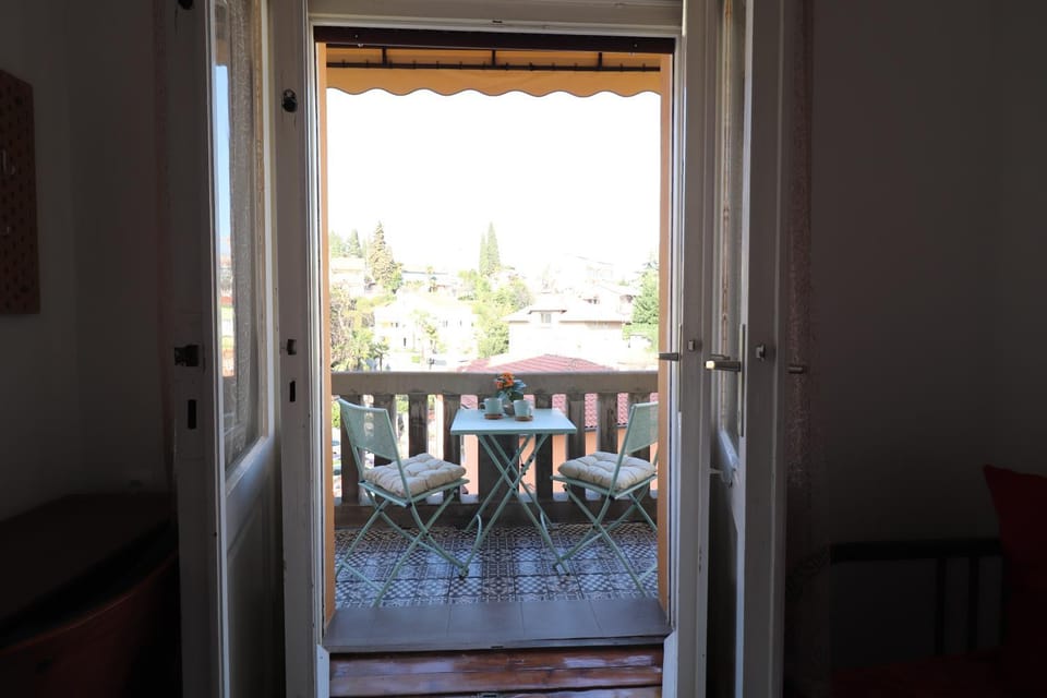 Balcony/Terrace, Quiet street view