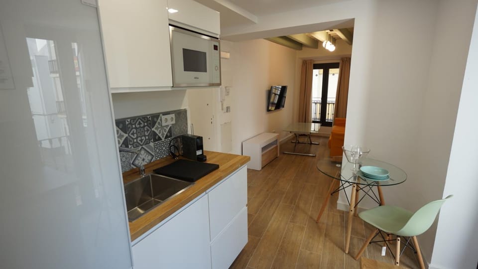 TV and multimedia, Kitchen or kitchenette, Living room, Seating area, Dining area, Communal kitchen, minibar, pet friendly, stove