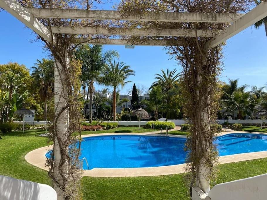 Contemporary Apartment across Marbella Club Hotel Apartment in Marbella