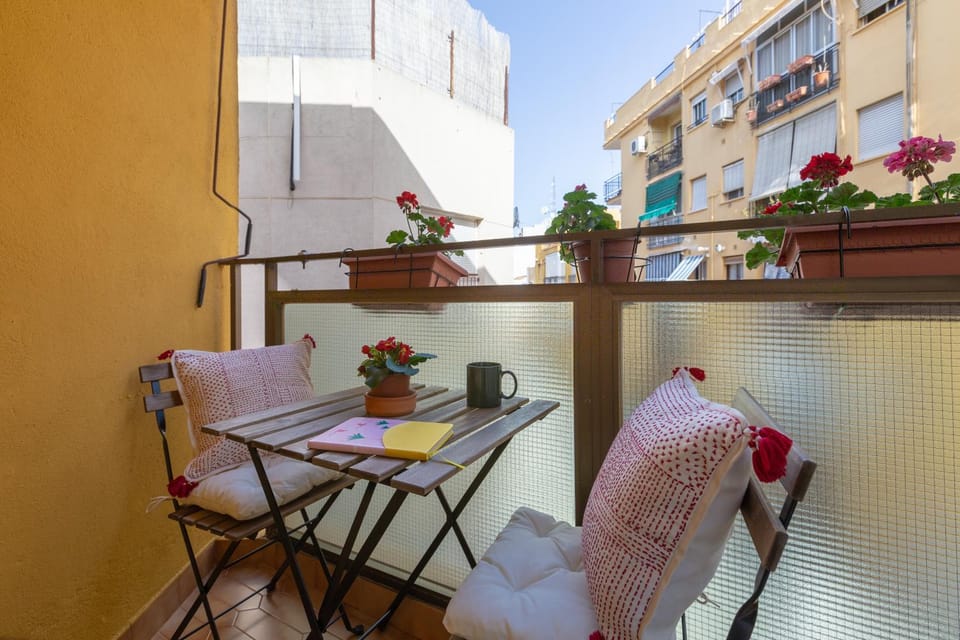 Balcony/Terrace, City view
