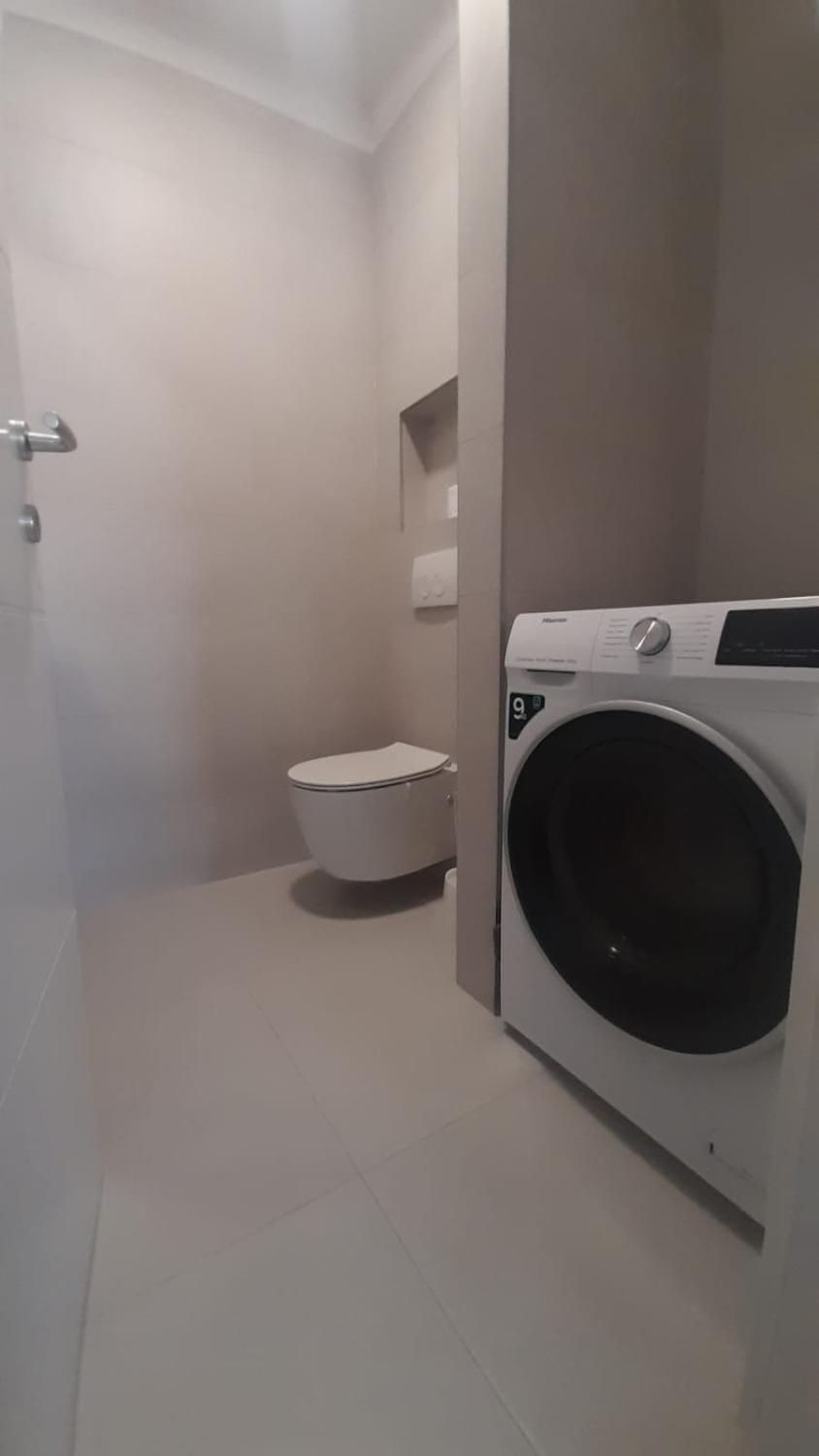 Toilet, washing machine
