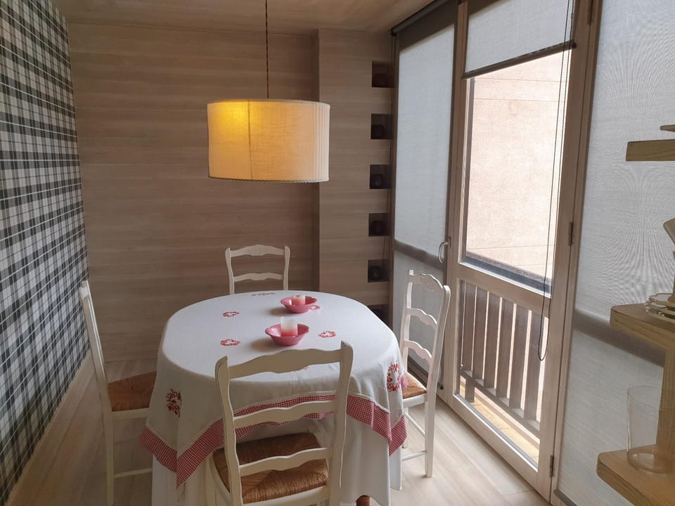 Apartamento Los Valles Apartment in Jaca