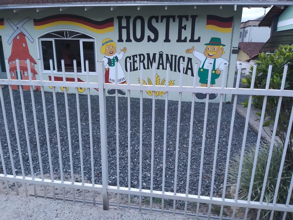 Hostel pousada germânica Hostel in Joinville