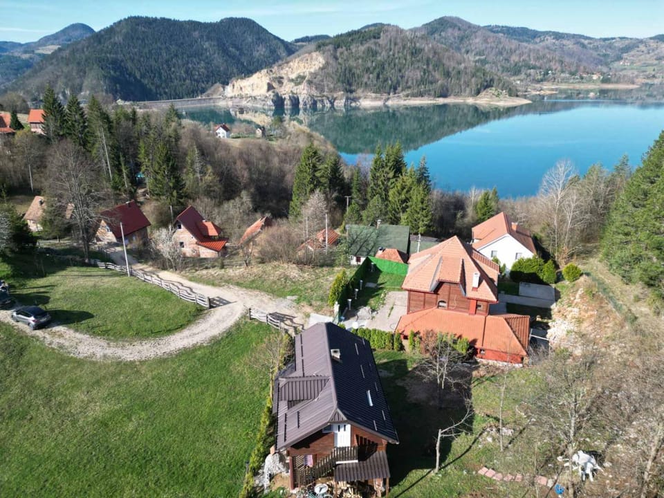 Property building, Bird's eye view, Lake view