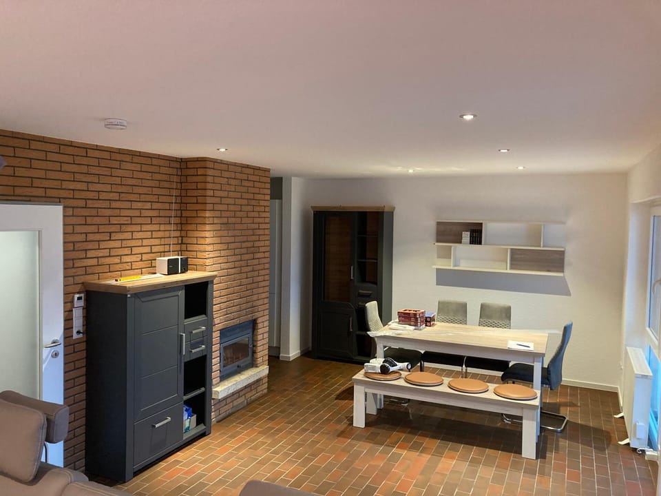 Living room, Dining area