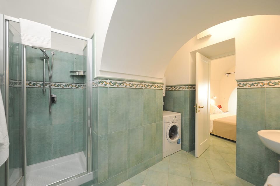 Shower, washing machine