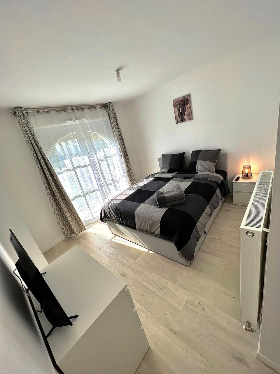 Bed, Bedroom