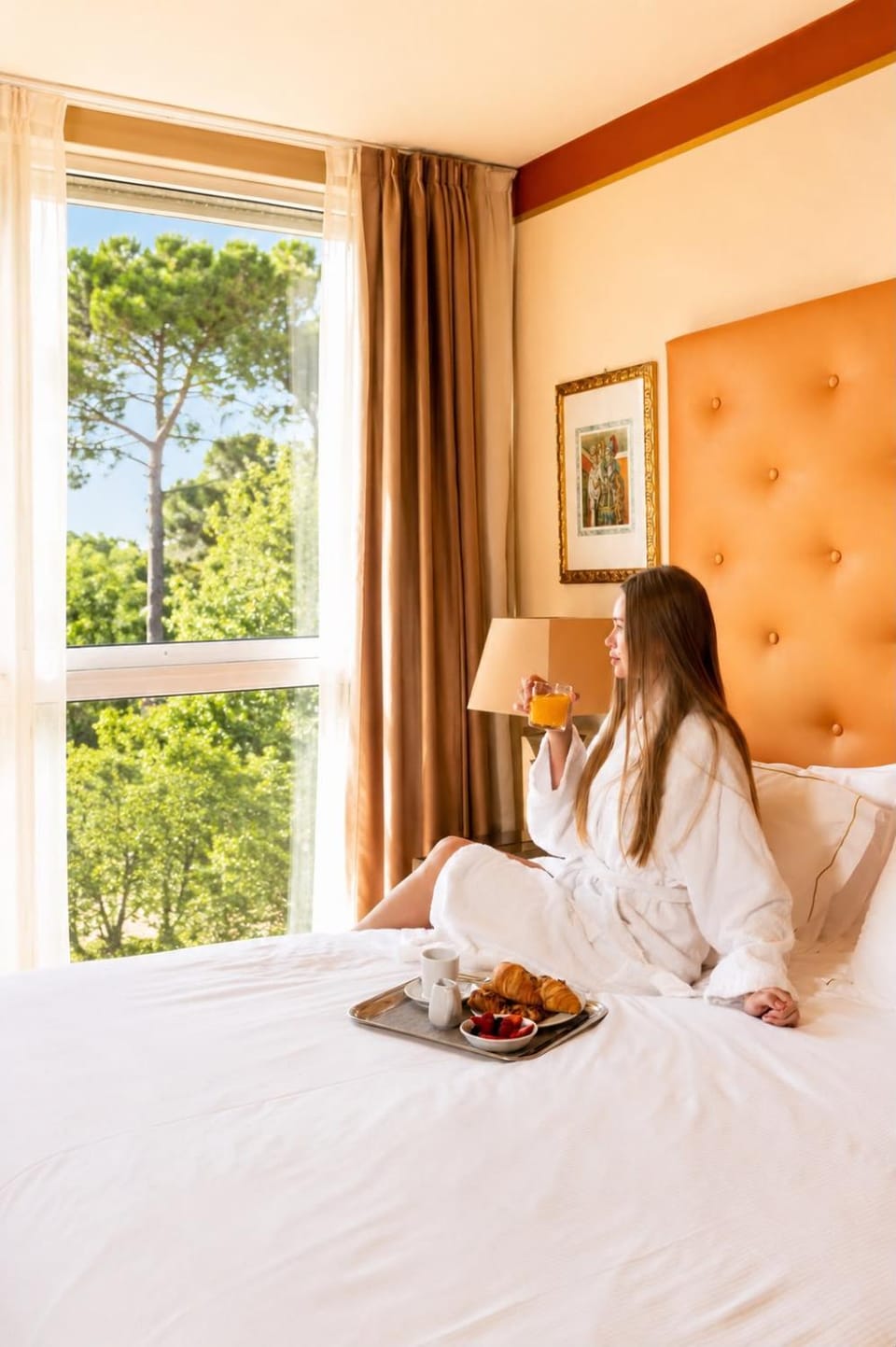 Bed, People, Food and drinks, Photo of the whole room, Bedroom, Food, Breakfast, Continental breakfast, Drinks