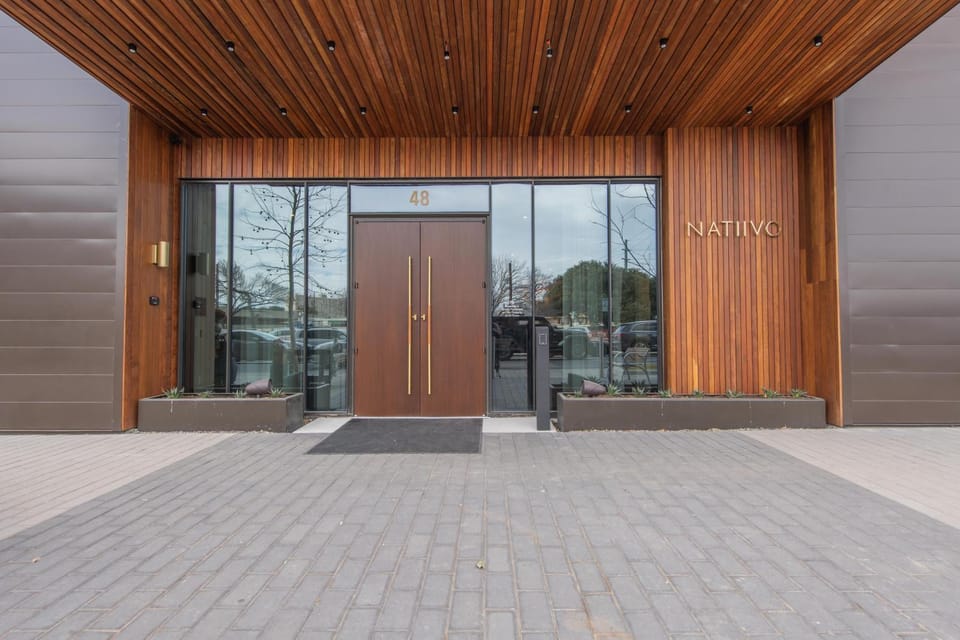 Property building, Facade/entrance