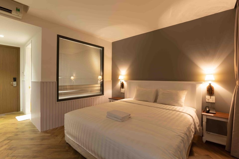 Bed, Night