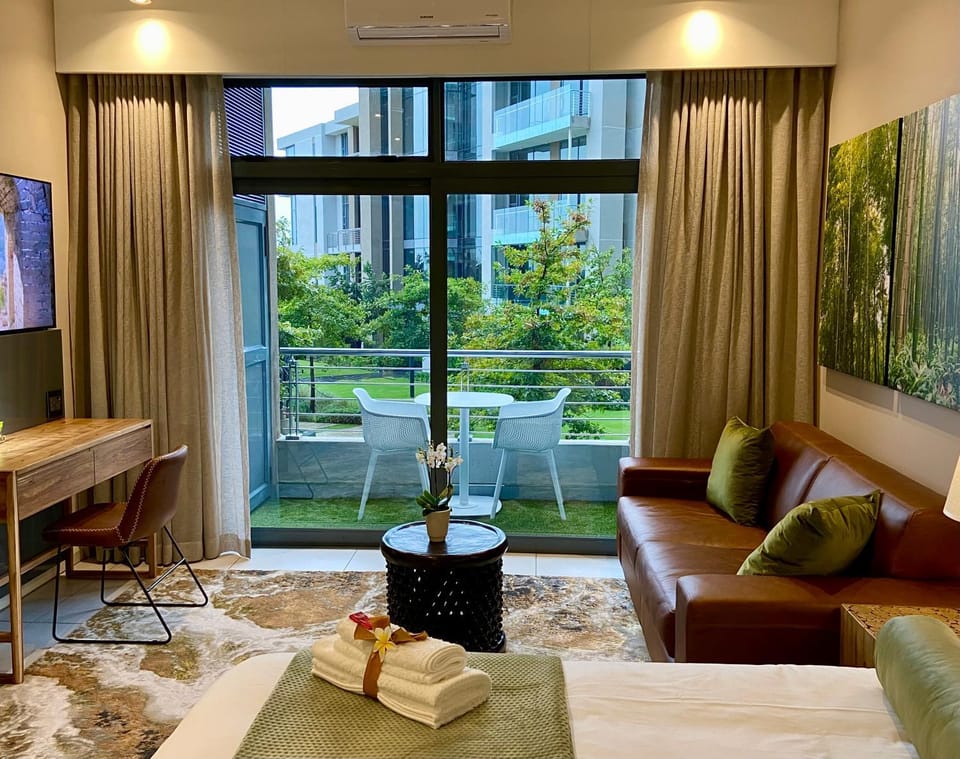 Living room, Garden view