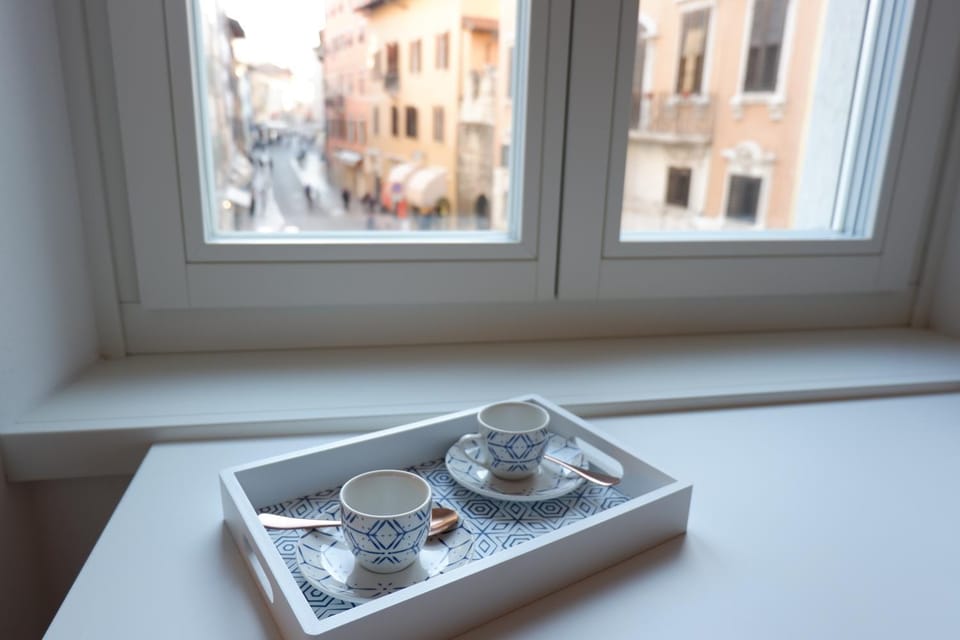 Coffee/tea facilities, View (from property/room), Drinks, Quiet street view
