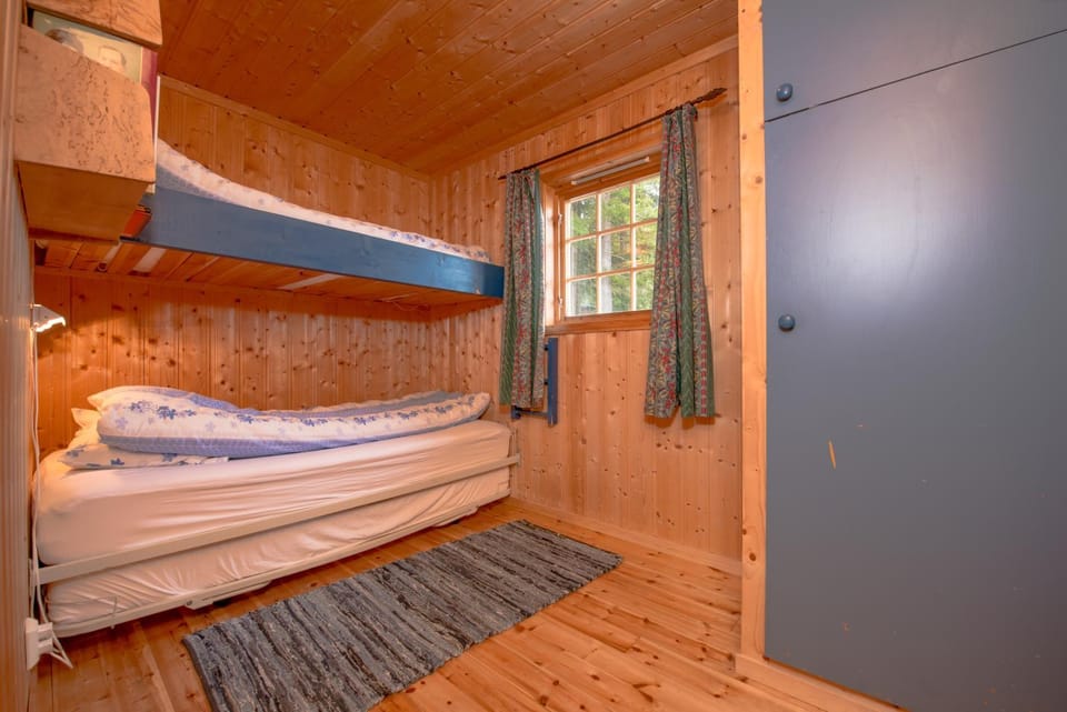 bunk bed