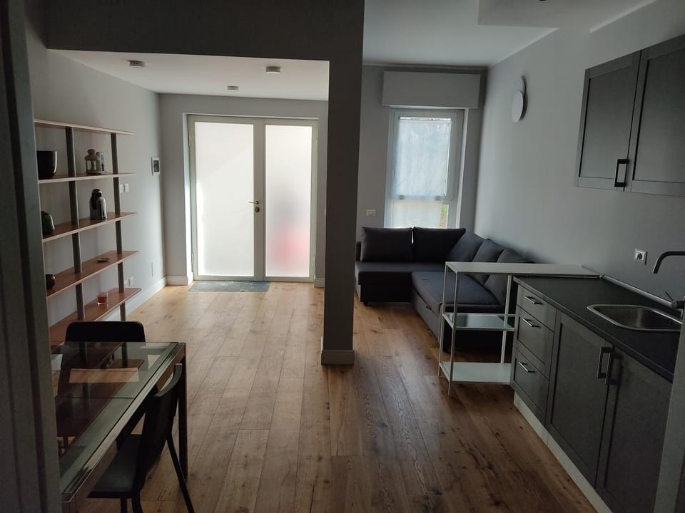 Kitchen or kitchenette, Living room