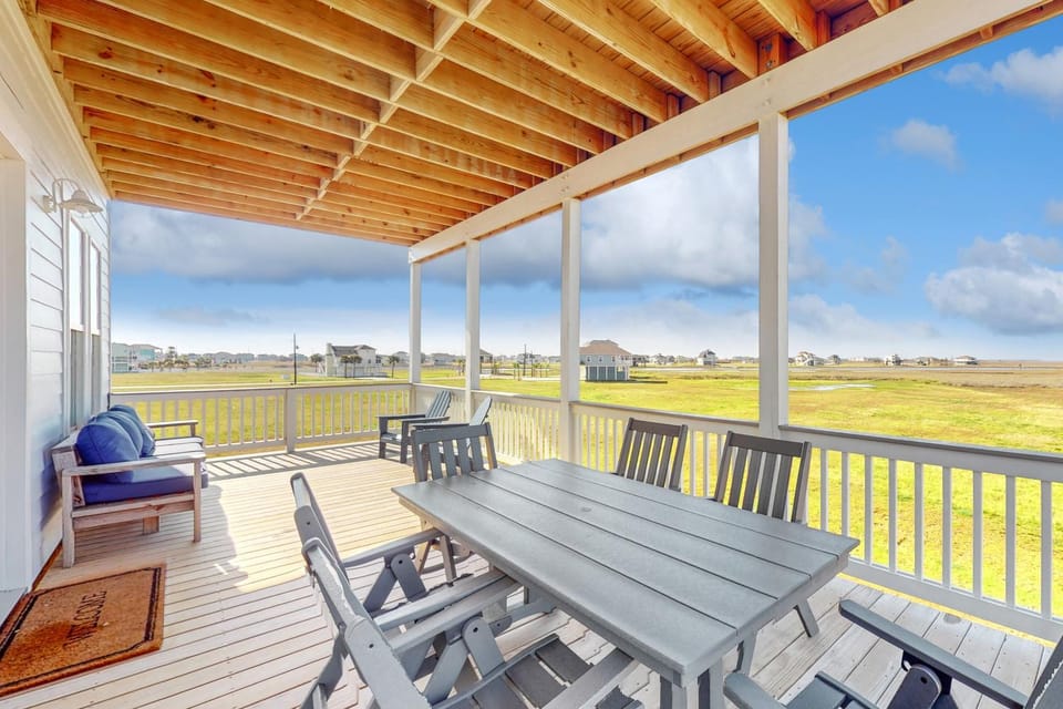 Sunset Bay House in Hitchcock