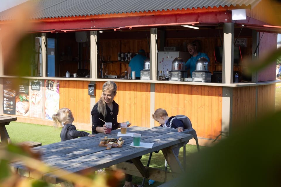Patio, Restaurant/places to eat