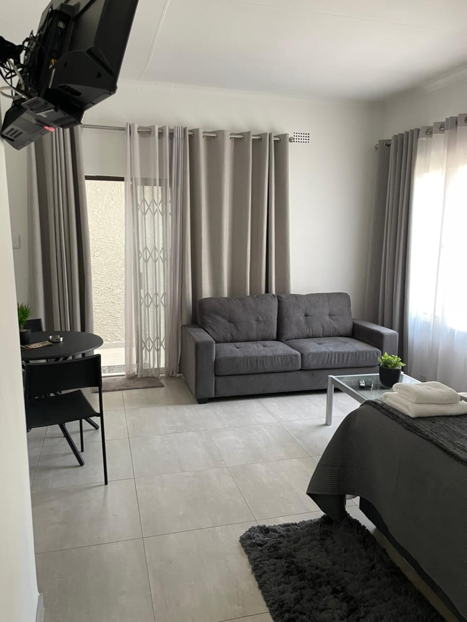TV and multimedia, Seating area