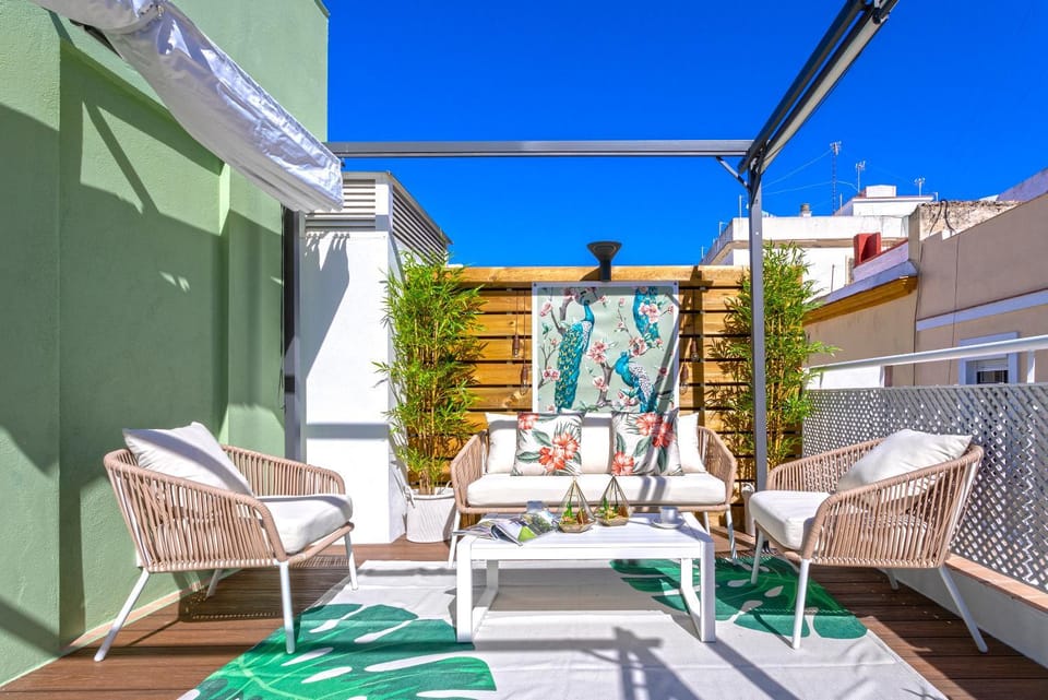 Patio, Balcony/Terrace, Living room, Seating area
