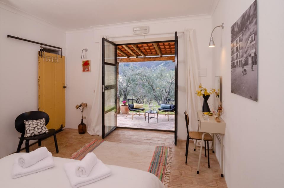 View (from property/room), Photo of the whole room