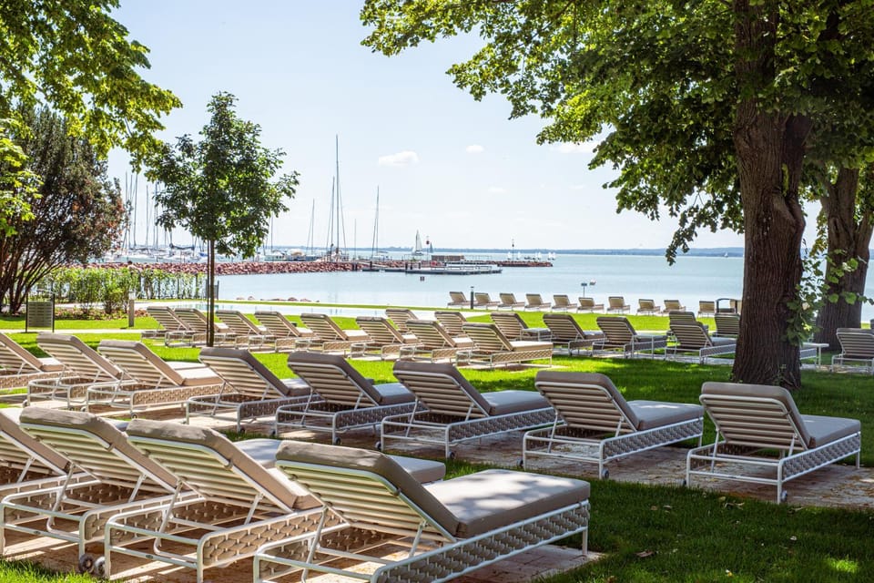 Beach, Lake view, Swimming pool, sunbed