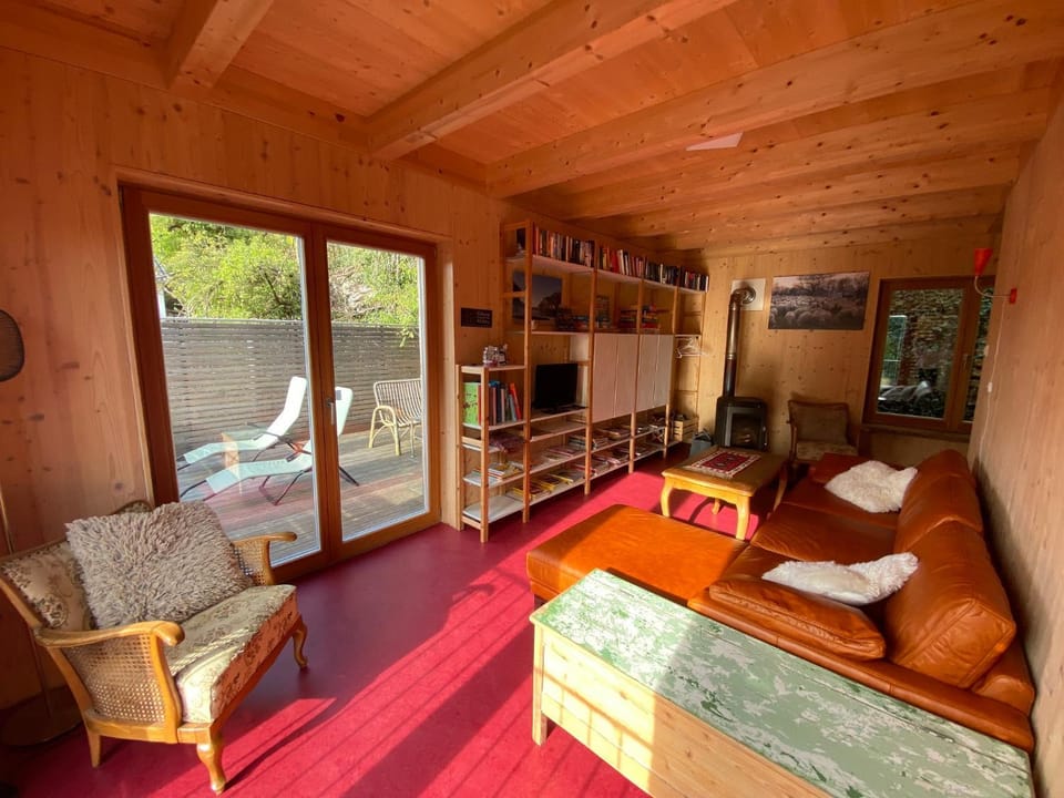 TV and multimedia, Living room, Photo of the whole room, Seating area