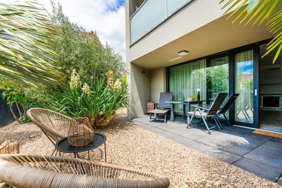 Garden, View (from property/room), Balcony/Terrace, Seating area, Garden view