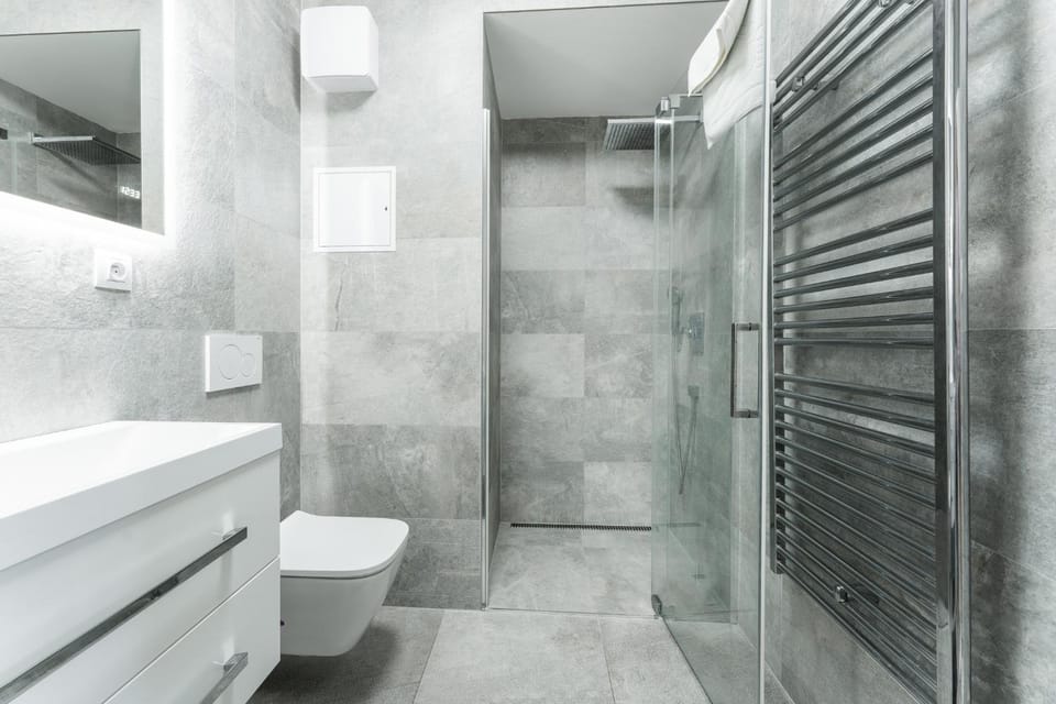 Shower, Toilet, Bathroom
