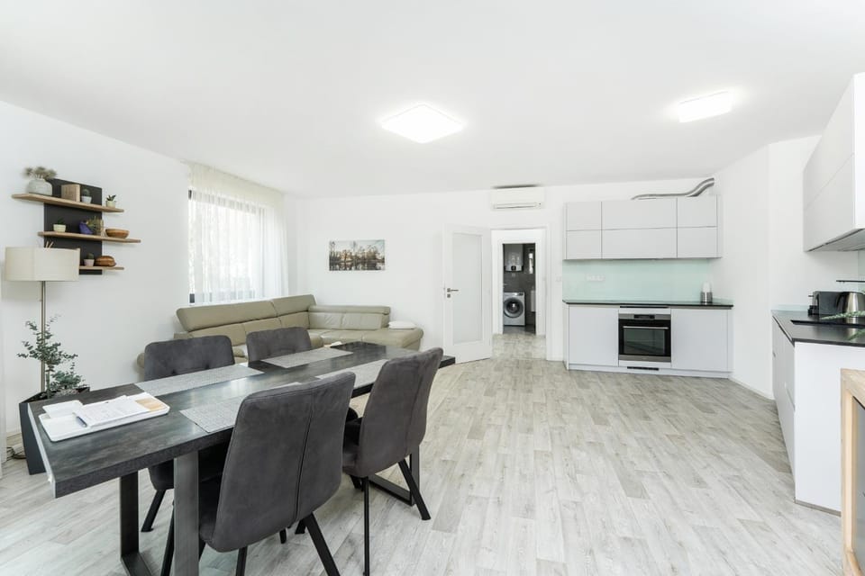 Kitchen or kitchenette, Living room, Dining area
