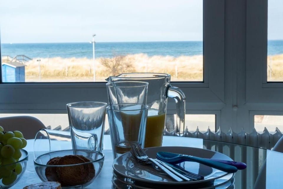 Strandhotel-Heiligenhafen-Wohnung-125-Typ-II-Meerblick-im-Strandhotel Apartment in Heiligenhafen
