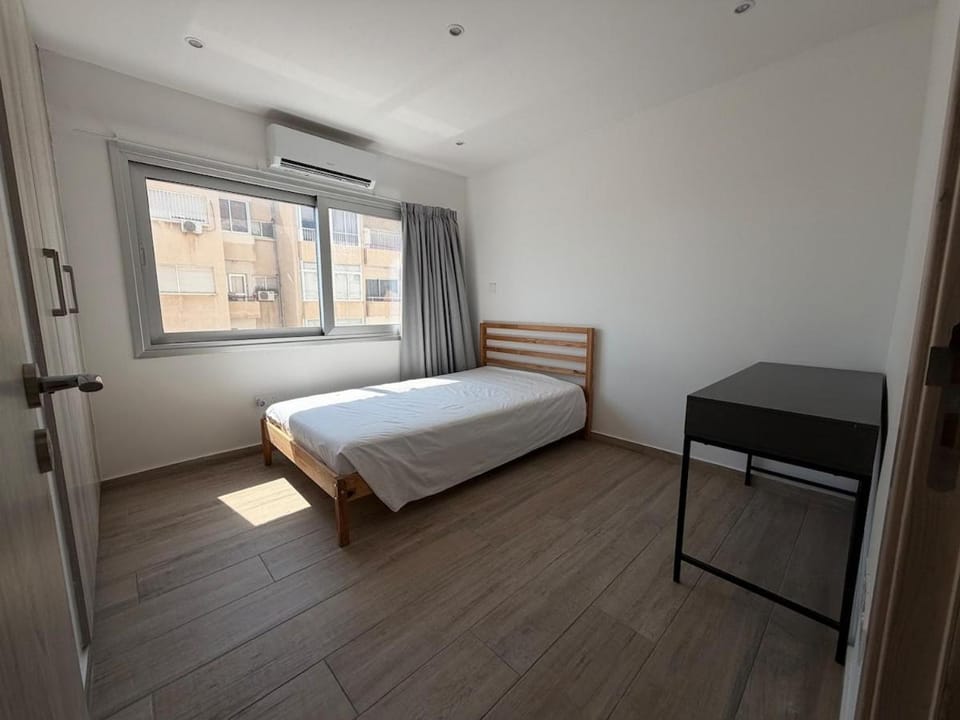 Modern 2BR Beachfront Apt with Communal Pool Apartment in Larnaca